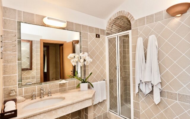 Residence con piscina a 250 mt dal mare