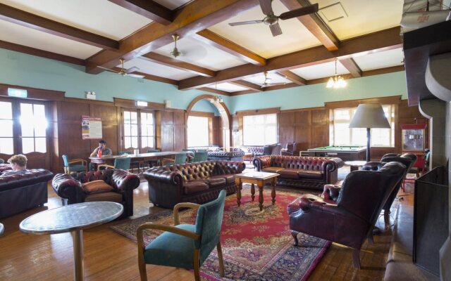 YHA Newcastle Beach
