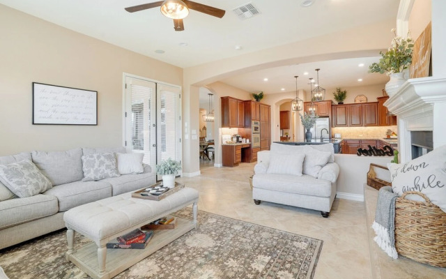 Goodyear Oasis w/ Private Pool & Hot Tub!