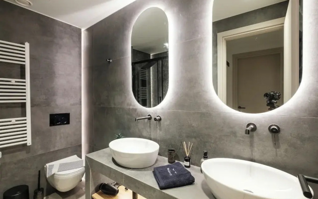Exceptional Acropolis Suite by Cloudkeys