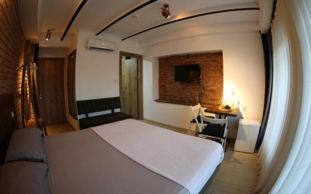 Fanus Suites Karaky