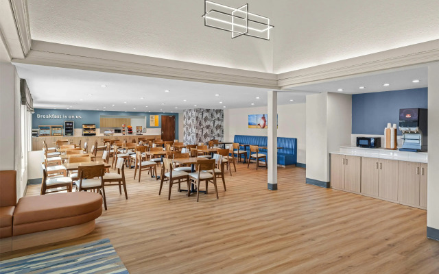 Days Inn by Wyndham Regina
