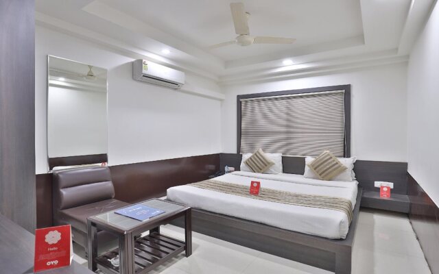 Nova Hotel Cross Road by OYO Rooms