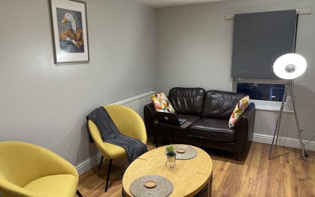 Immaculate 2-bed Apartment in London