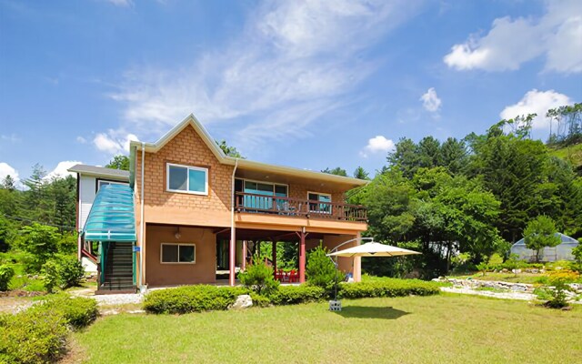 Pyeongchang Bongpyeong Starlight Pension