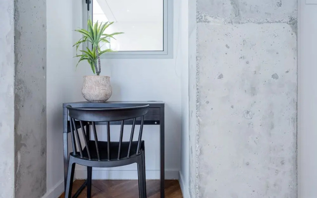 w Cozy 2BR in Plaza Herrera