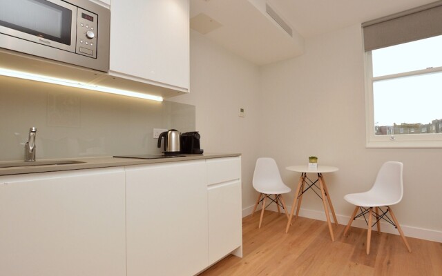 Cromwell Serviced Apartment by Concept Apartments