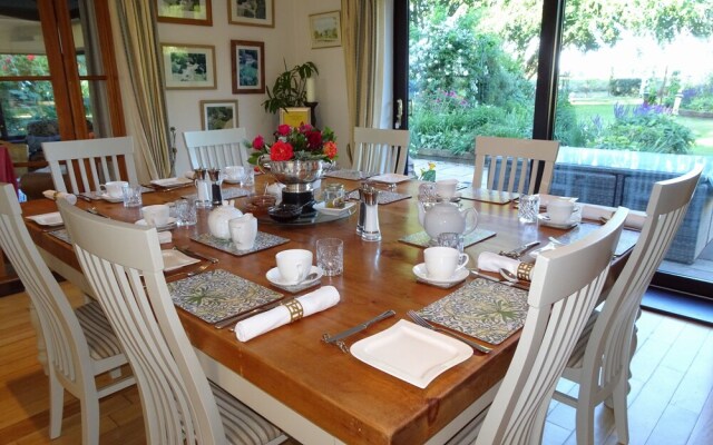 Drinkstone Park Bed & Breakfast and Gardens