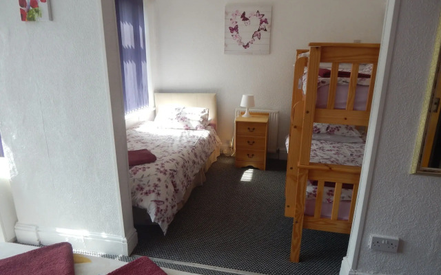 Llanryan Guest House