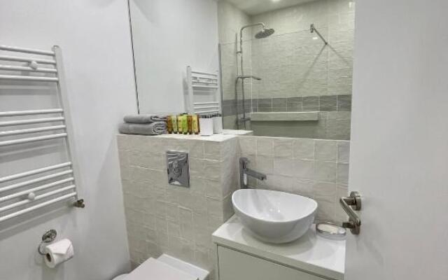Cozy 1 Bedroom Apartment