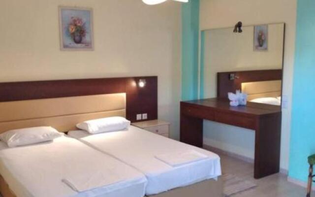 Ta Kalamakia Apartments