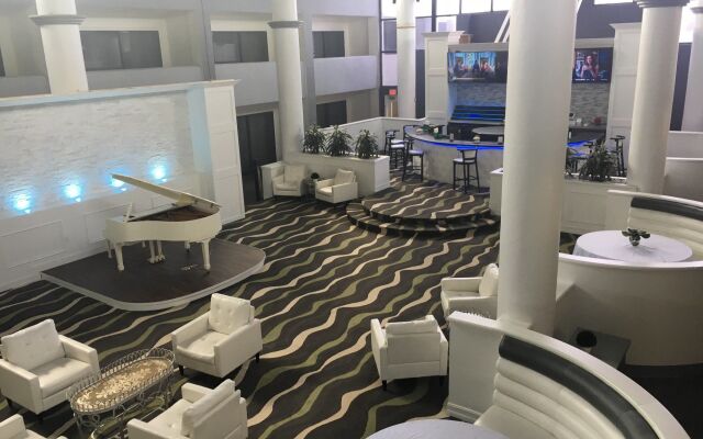 Clarion Hotel Orlando International Airport