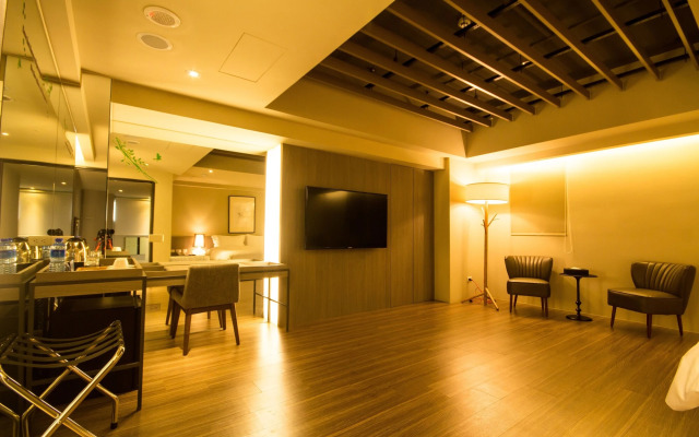 No. 9 Hotel