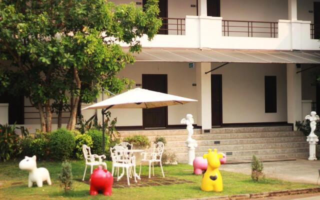 Rittiboon Vintage Hotel