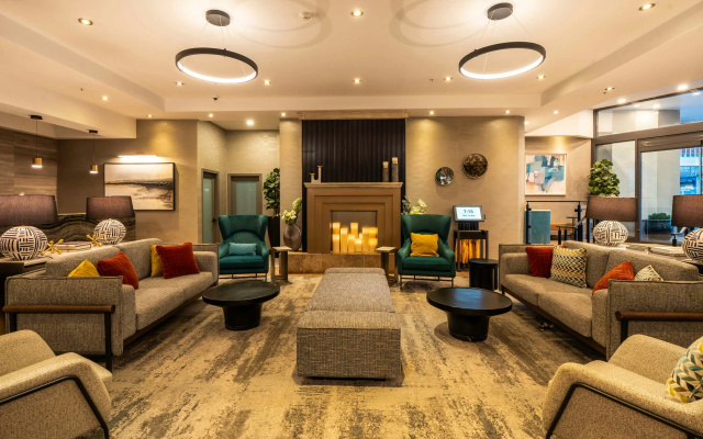 Sandman Signature Vancouver Downtown Hotel