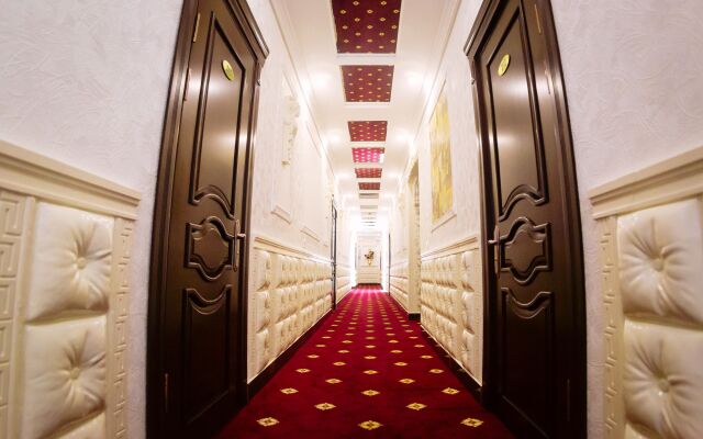 Grand Hotel