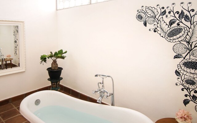 Menumbing Heritage Hotel