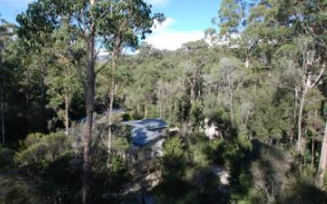 Tahune Lodge
