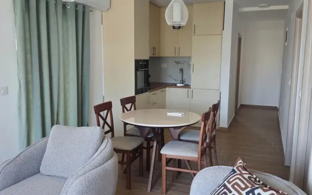 Luna Apartments