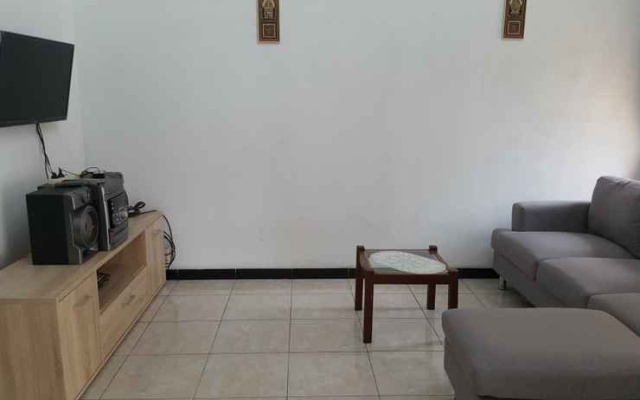 Nice House 2 Bedrooms at Garuda Homestay Syariah – Guest Rooms – Mertoyudan