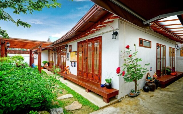 Jeonju Village Skylove