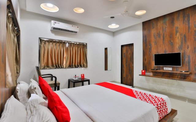 The Grand President By OYO Rooms