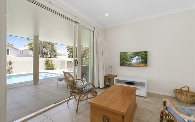 Perfect Family Holiday Home on Noosa Sound - 3 Key Court