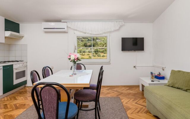 Awesome Home in Barbat-rab With Wifi and 2 Bedrooms