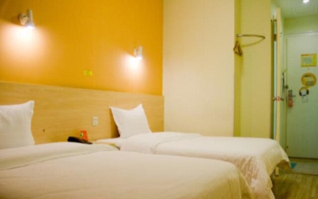 7 Days Premium Guangzhou Huashi Station Branch