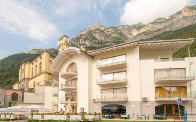 Exclusive Suites Riva