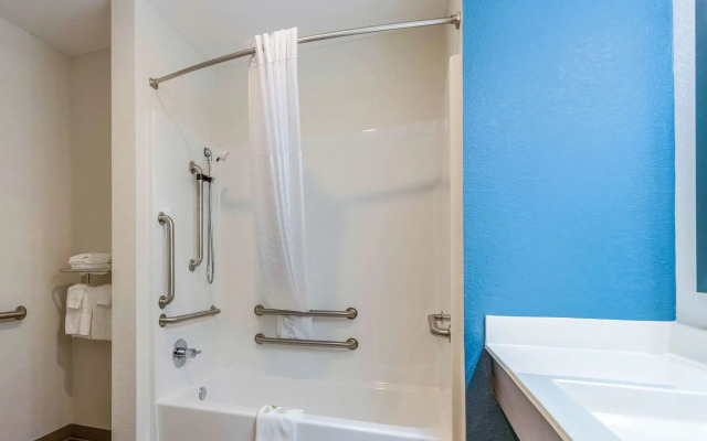 WoodSpring Suites Miramar