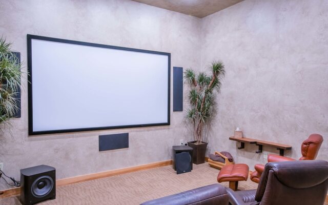 Cougar Ridge Resort, LLC