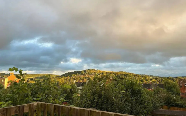 Flat With the View in Stroud