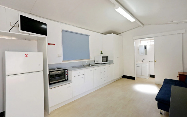 Aaok Moondarra Accommodation Village