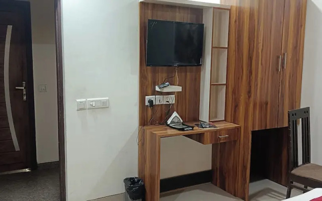 Hotel RTS Plaza Near IGI Airport