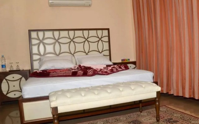 Hotel Demanchi Naran