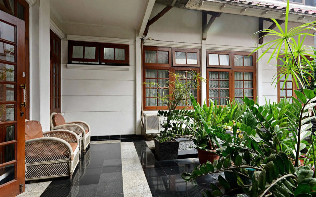 ZEN Rooms Villa Duta