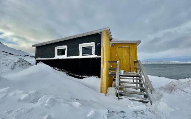 Inuk Hostels