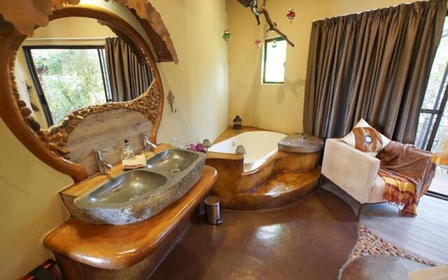 Leopards Rock Bush Boutique