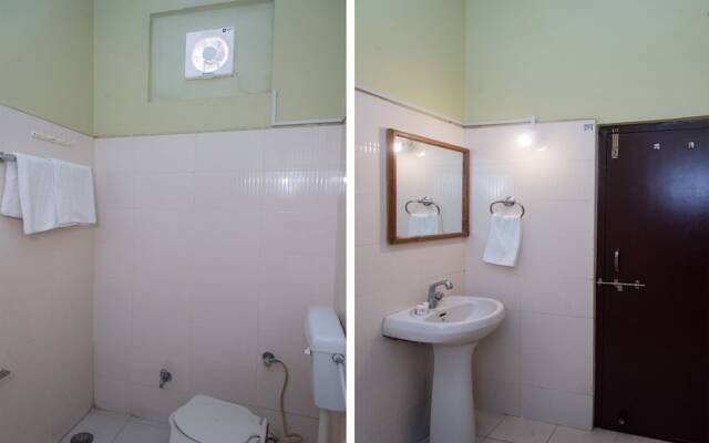 OYO 10499 Hotel Shiv Shakti