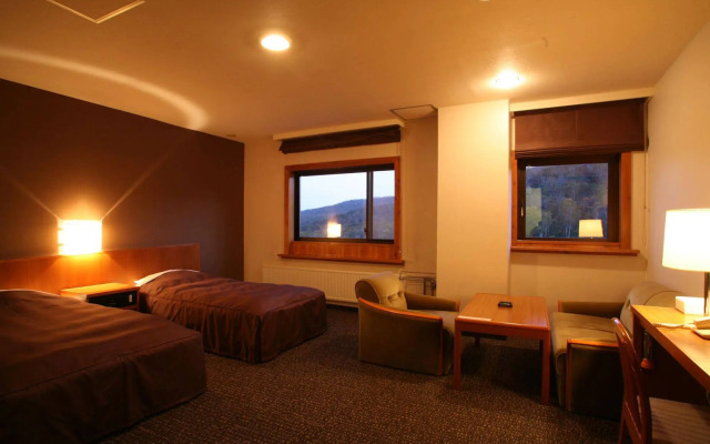Natural Resort Niseko Weiss Hotel
