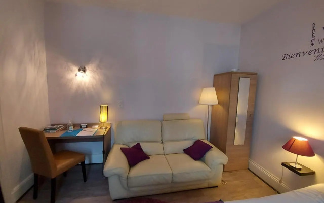 "Petillat"-Superbe Studio Meuble 3 Etoiles