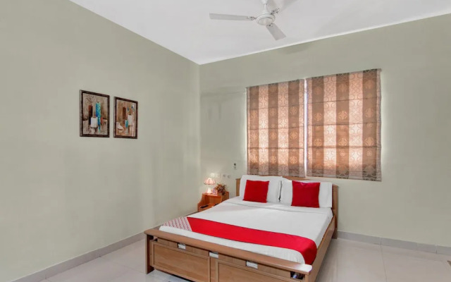 OYO 44 SilverKey Madhapur
