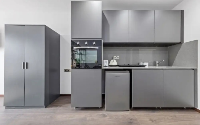 Serviced Luxury Studio Flat Golders Green Finchley