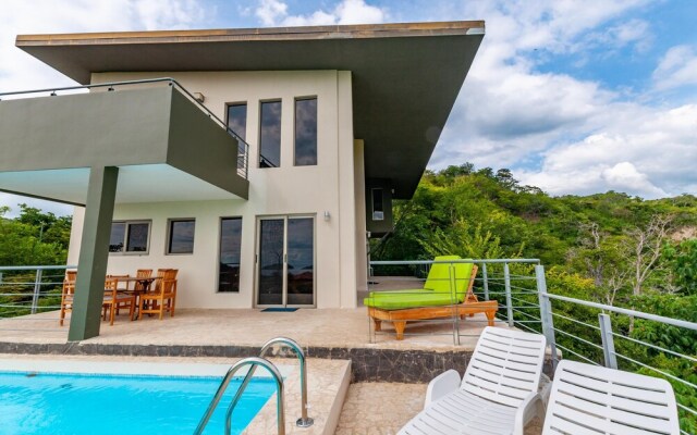 Big, Ultramodern Hillside Home With Private Pool and Endless Ocean Views