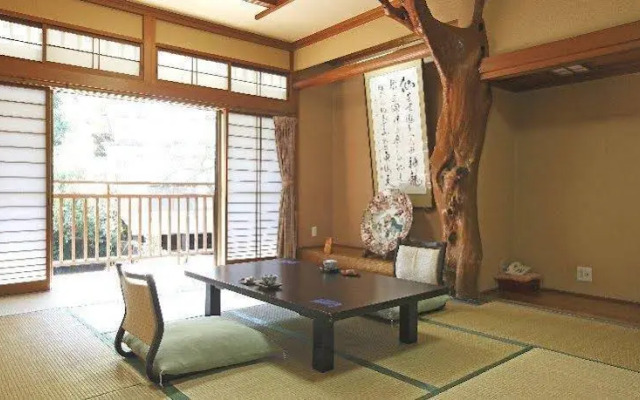 Motoyu Ryokan