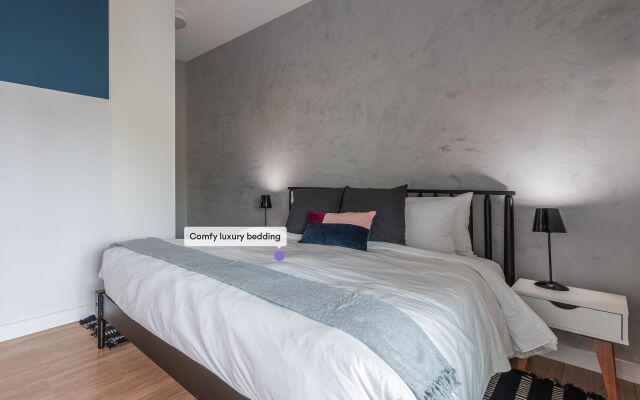 Apartamento Completo com Sacada e Vaga Vila Ol Mpia
