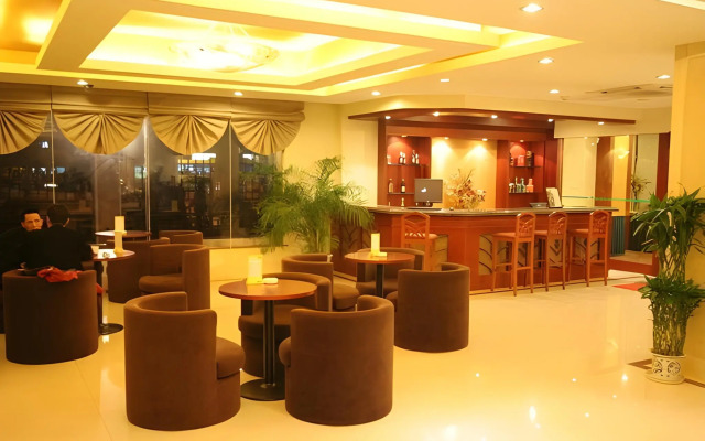 Chuanghui Business Hotel