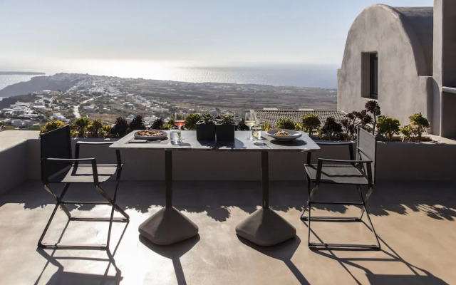 Nimbus Santorini