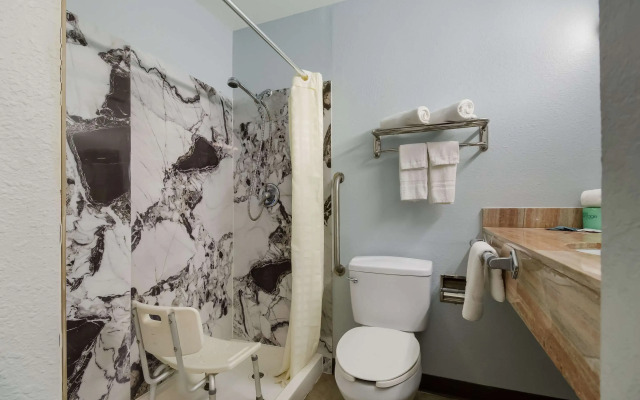 Rodeway Inn Conference Center